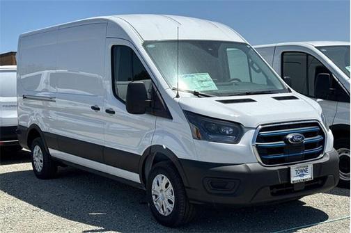 2025 Ford E-Transit Base