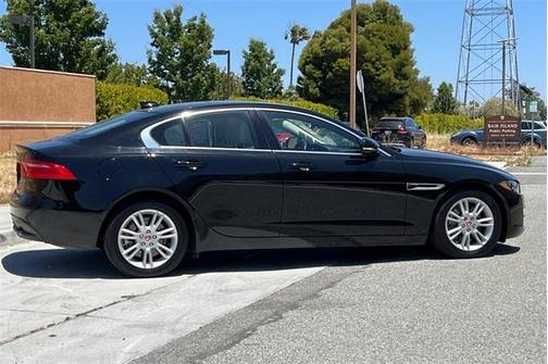2019 Jaguar XE 25t Premium