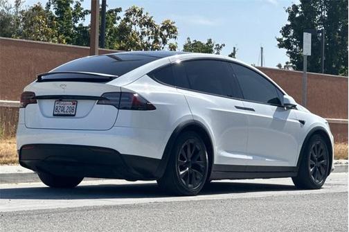 2022 Tesla Model X Base
