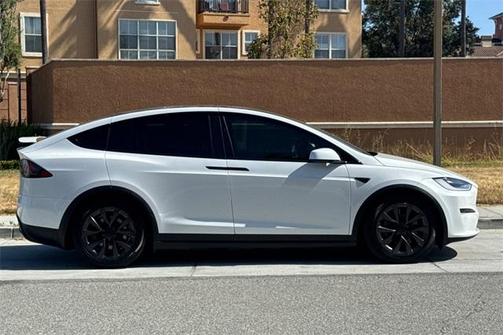 2022 Tesla Model X Base