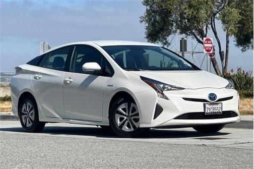 2017 Toyota Prius Three