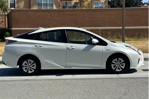 2017 Toyota Prius Three