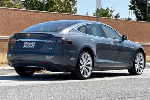 2013 Tesla Model S Performance