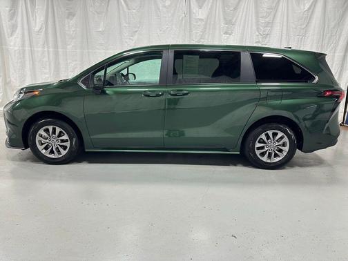 Cypress 2025 Toyota Sienna LE