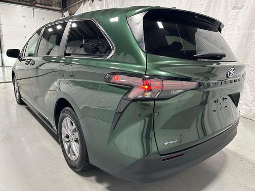 Cypress 2025 Toyota Sienna LE