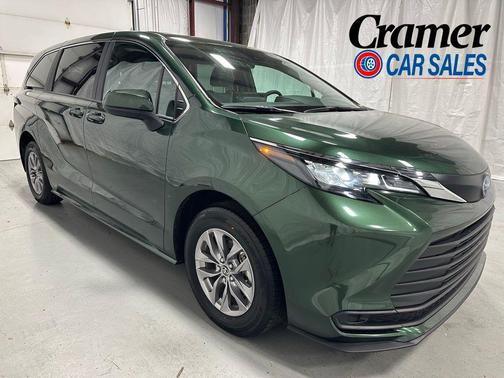 Cypress 2025 Toyota Sienna LE