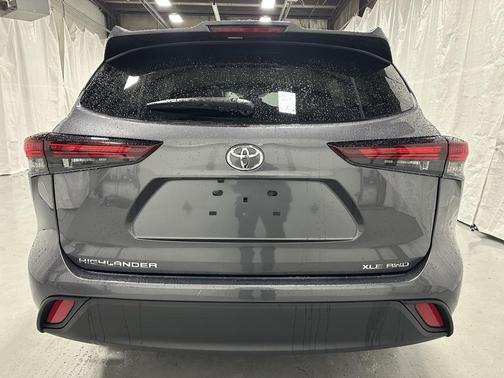 2025 Toyota Highlander XLE