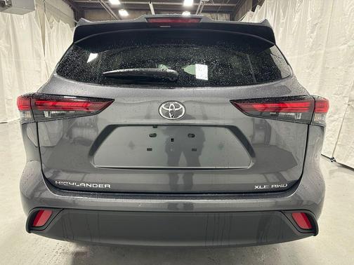 2025 Toyota Highlander XLE