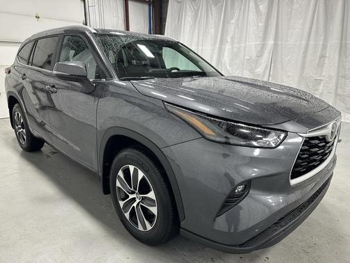 2025 Toyota Highlander XLE