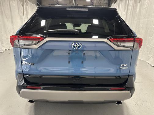 2024 Toyota RAV4 Hybrid SE