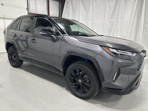 2024 Toyota RAV4 Hybrid SE