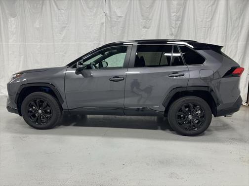 2024 Toyota RAV4 Hybrid SE