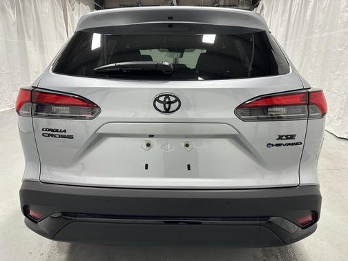 2025 Toyota Corolla Hybrid SE