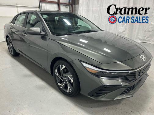 2025 Hyundai ELANTRA SEL