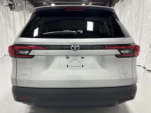 2025 Toyota Grand Highlander XLE