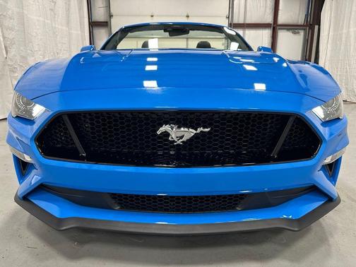 Grabber Blue Metallic 2022 Ford Mustang GT Premium