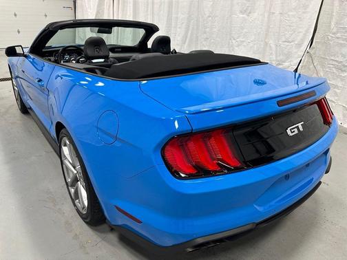 Grabber Blue Metallic 2022 Ford Mustang GT Premium