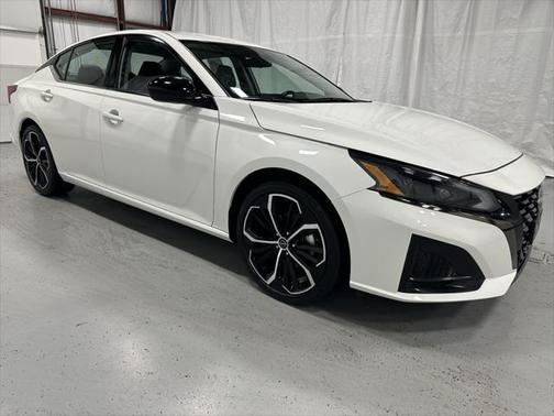 2024 Nissan Altima SR FWD