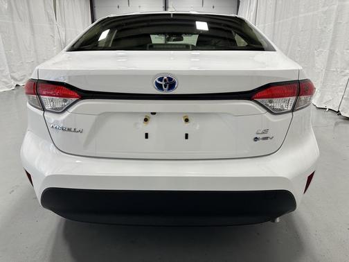 2025 Toyota Corolla Hybrid LE