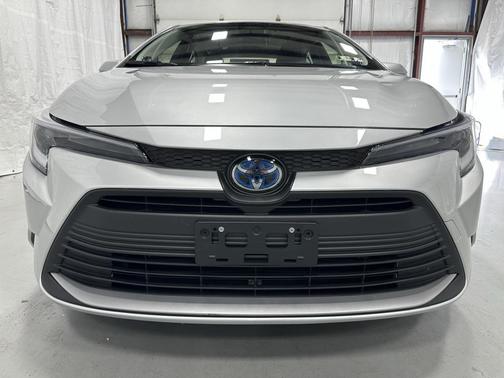2025 Toyota Corolla Hybrid XLE