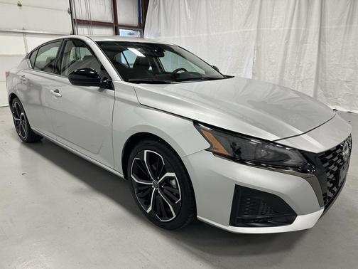 2024 Nissan Altima SR FWD