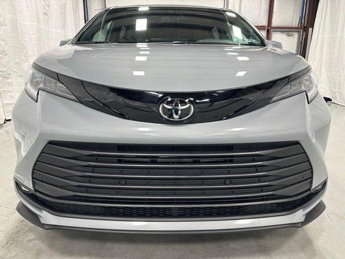 Cement 2026 Toyota Sienna Woodland Edition