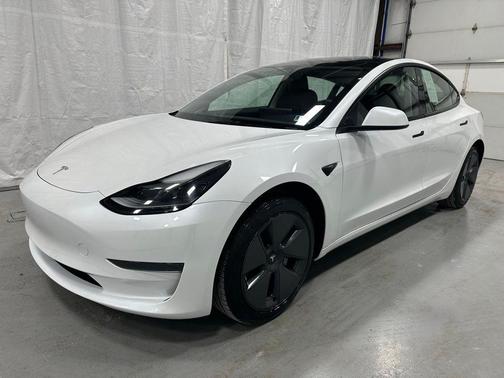2023 Tesla Model 3 Standard Range