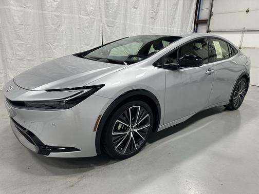 2024 Toyota Prius XLE