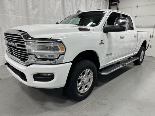 2024 RAM 2500 Laramie Crew Cab 4x4 6'4' Box