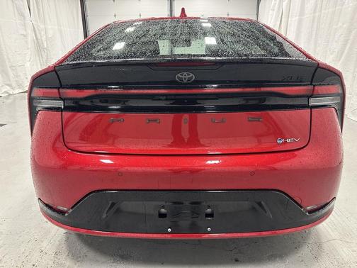 2025 Toyota Prius XLE