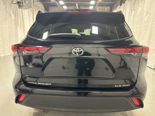 2025 Toyota Highlander XLE