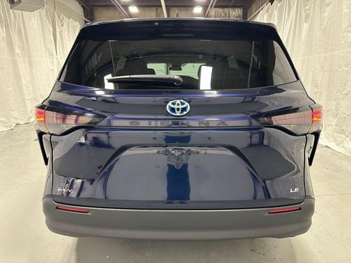 Blueprint 2025 Toyota Sienna LE