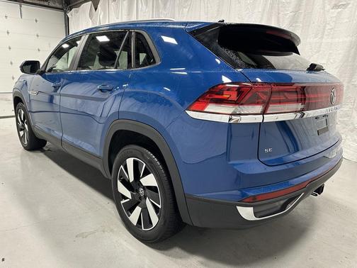 2025 Volkswagen Atlas Cross Sport 2.0T SE w/Technology 4MOTION