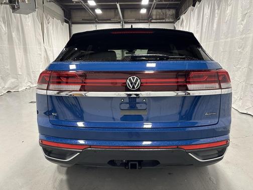 2025 Volkswagen Atlas Cross Sport 2.0T SE w/Technology 4MOTION