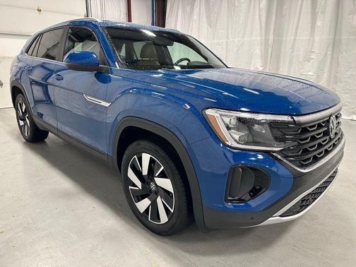 2025 Volkswagen Atlas Cross Sport 2.0T SE w/Technology 4MOTION