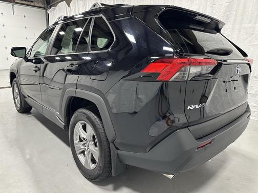 2024 Toyota RAV4 Hybrid LE
