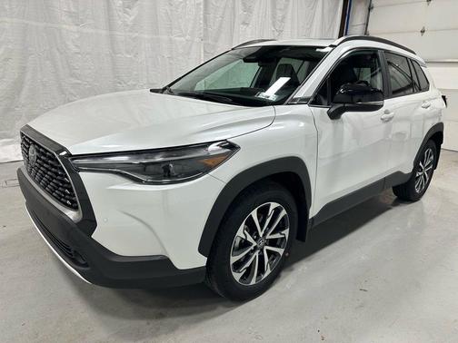2025 Toyota Corolla Cross XLE