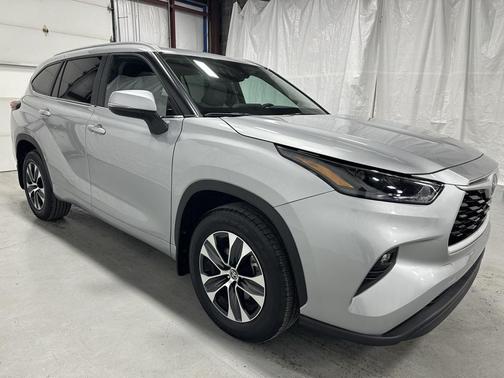 2025 Toyota Highlander XLE