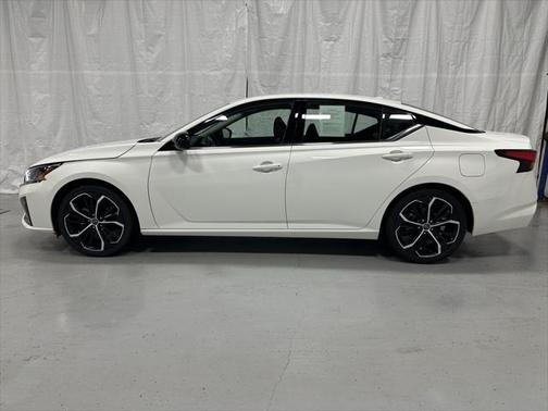 2024 Nissan Altima SR FWD