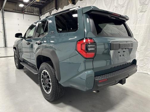 2025 Toyota 4Runner TRD Off Road