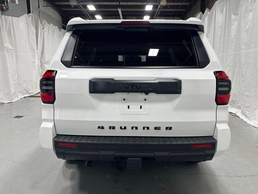 Ice Cap 2025 Toyota 4Runner SR5