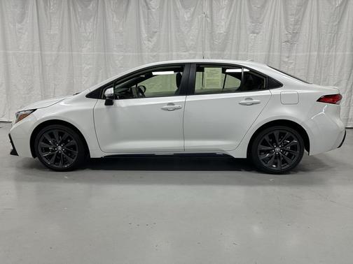 2025 Toyota Corolla Hybrid SE