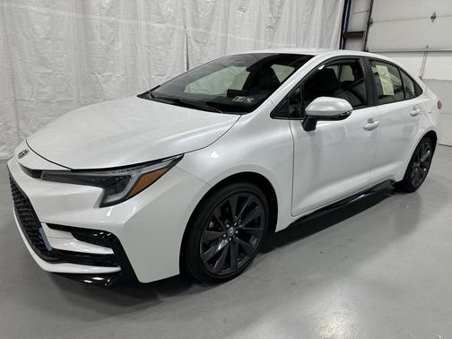 2025 Toyota Corolla Hybrid SE