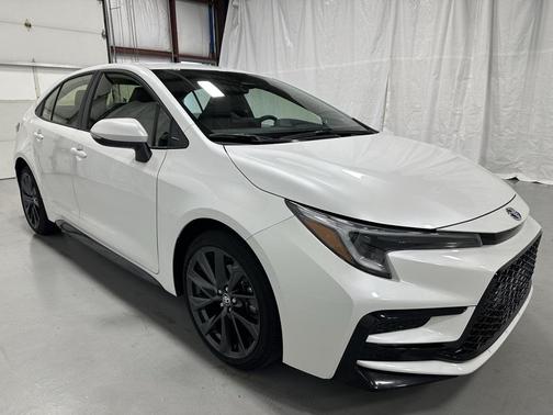 2025 Toyota Corolla Hybrid SE