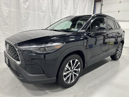 2025 Toyota Corolla Cross XLE