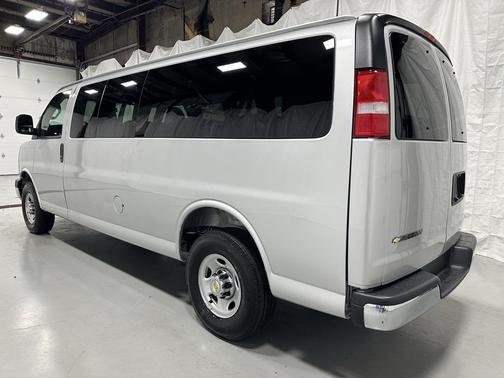 2025 Chevrolet Express 3500 RWD 3500 Extended Wheelbase LT