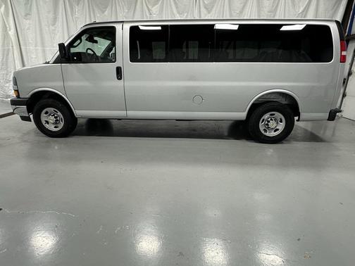 2025 Chevrolet Express 3500 RWD 3500 Extended Wheelbase LT