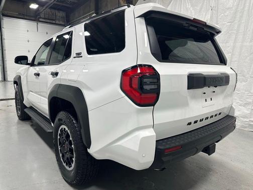2025 Toyota 4Runner TRD Off Road
