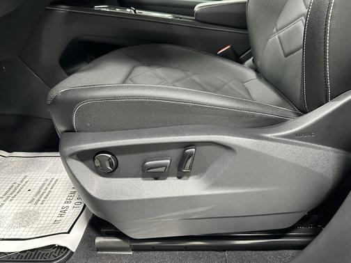 2025 Volkswagen Atlas 2.0T SE w/Technology 4MOTION