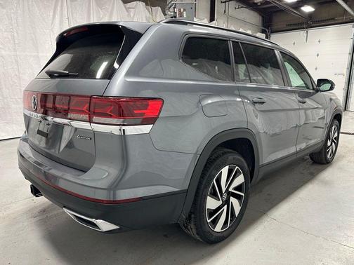 2025 Volkswagen Atlas 2.0T SE w/Technology 4MOTION